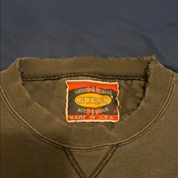VINTAGE GUESS CREWNECK!!! - Picture 2 of 4